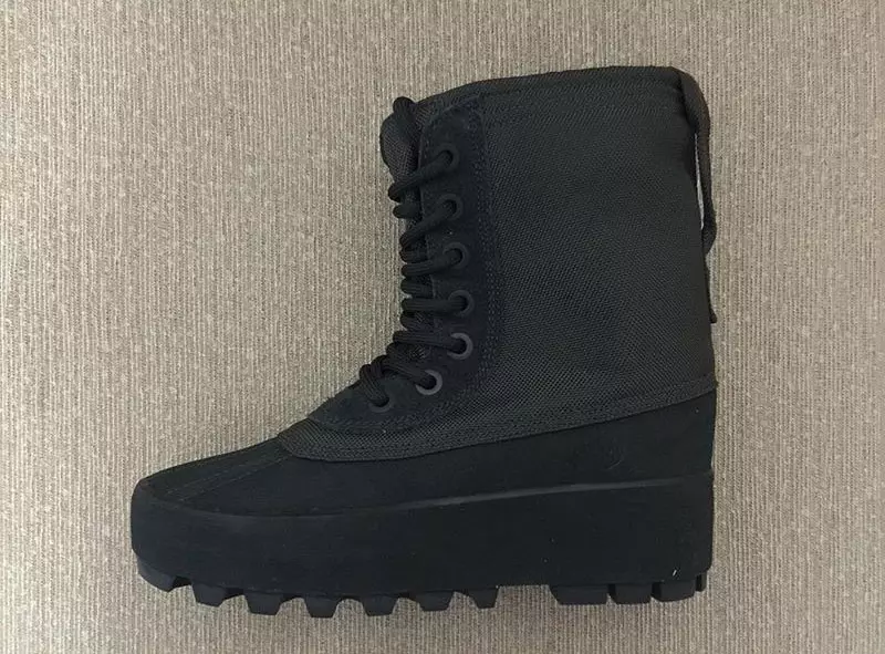 Кольори черевиків adidas Yeezy 950