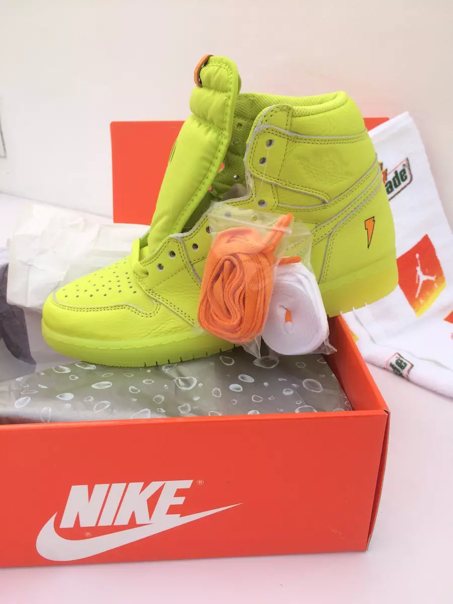 Ер Џордан 1 Gatorade Lemon Lime Cyber AJ5997-345