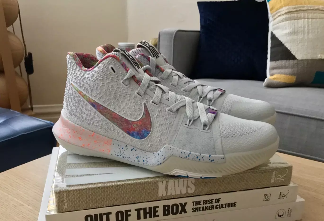 942206-001 EYBL Kyrie 3