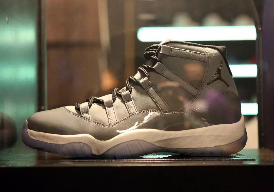 Mkusanyiko wa Chumba cha Trophy Air Jordan 11