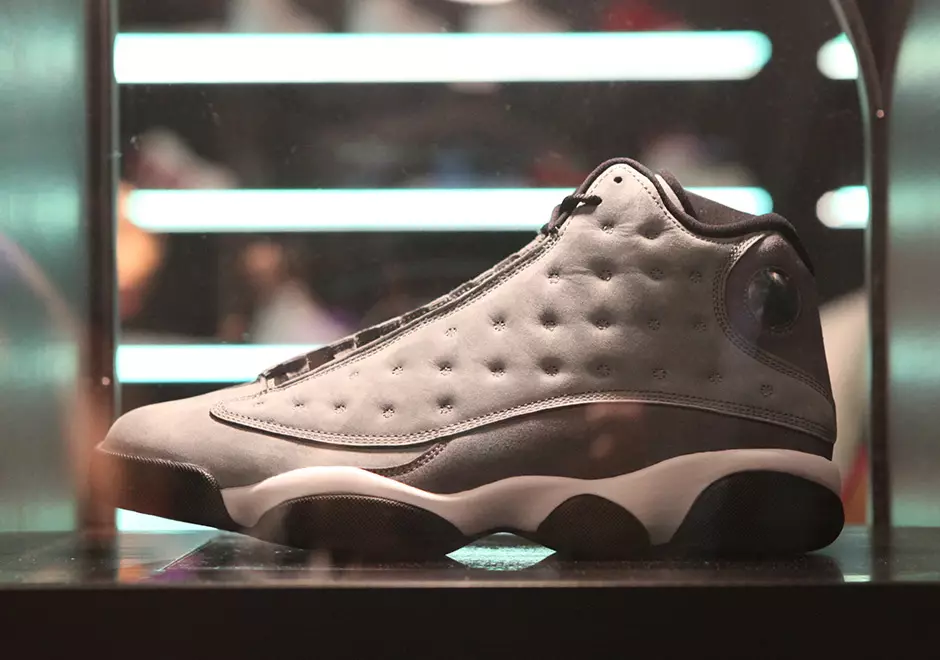 Koleksi Bilik Trofi Air Jordan 13