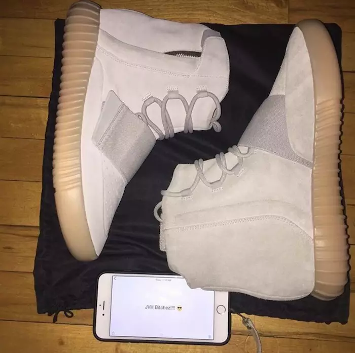 Світяться в темряві adidas Yeezy 750 Boost