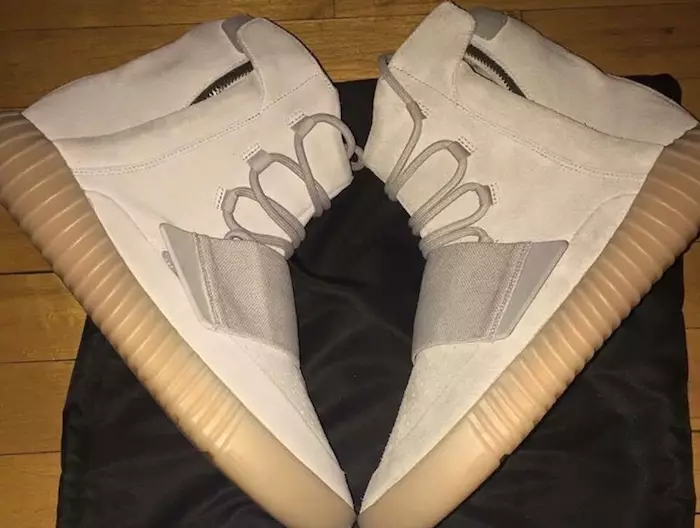 Светящиеся в темноте adidas Yeezy 750 Boost