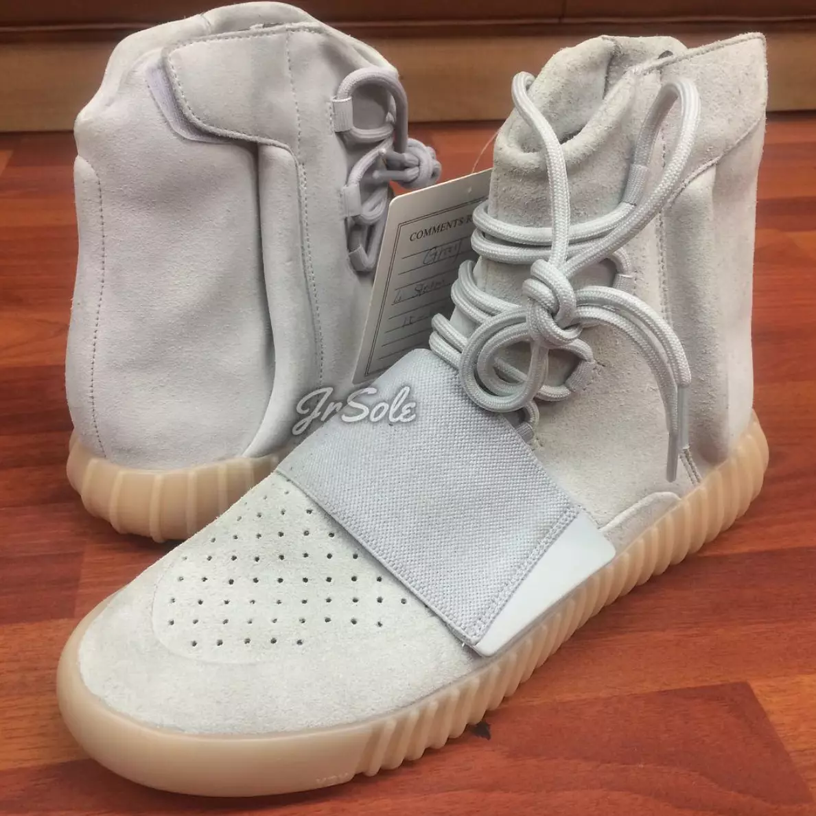 Մոխրագույն Գում adidas Yeezy 750 Boost