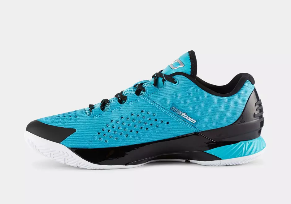 Armor Curry One Low Panthers altında