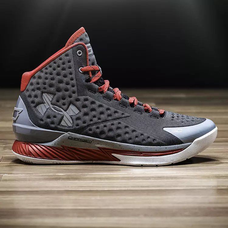 Under Armour Curry ერთი Underdog