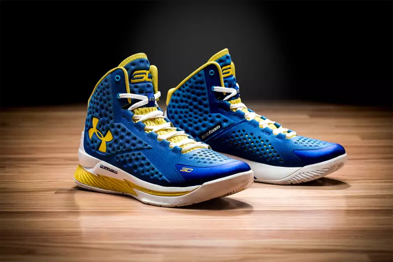 Under Armour-Curry-one-7