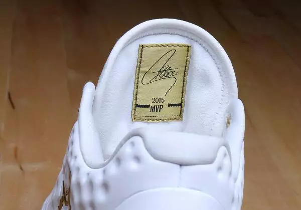 Armour Curry One Past Do'stlar Oila chempionati PE ostida