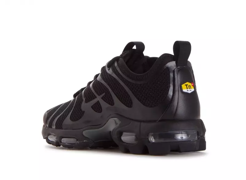 Nike Air Max Plus TN ультра тройной черный 898015-005