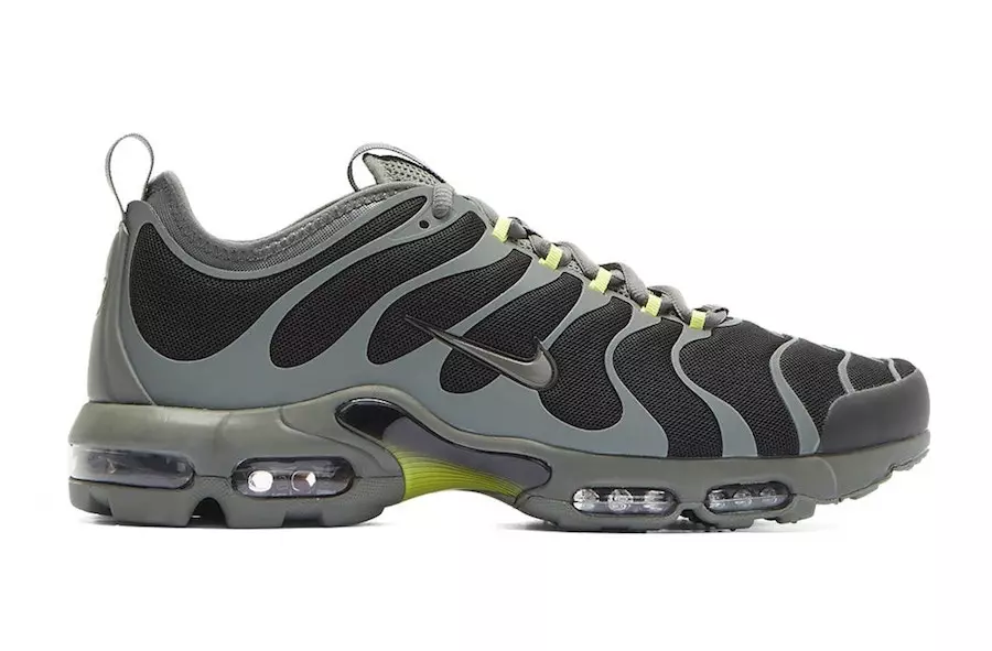 Nike Air Max Plus TN Ultra in Black and Gray pamoja na Neon Pops 30398_1