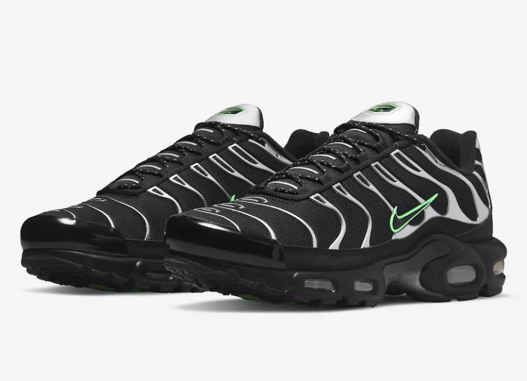 Nike Air Max Plus შავი ვერცხლისფერი DR0139-001 გამოშვების თარიღი