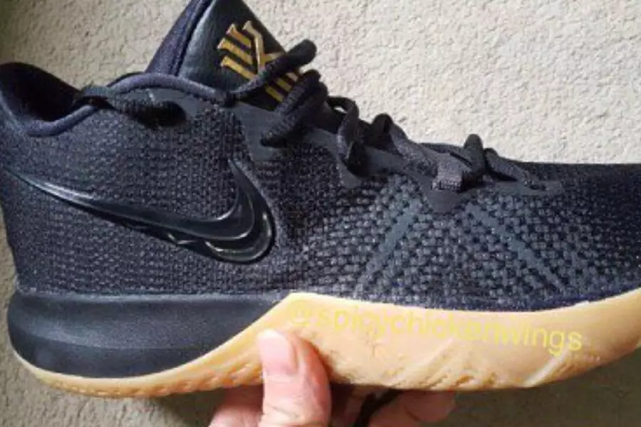 Бюджетні кросівки Nike Kyrie Black Gum