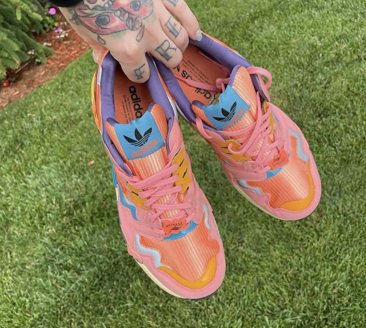 Bad Bunny adidas ZX 8000 Ice Cream Data lansării