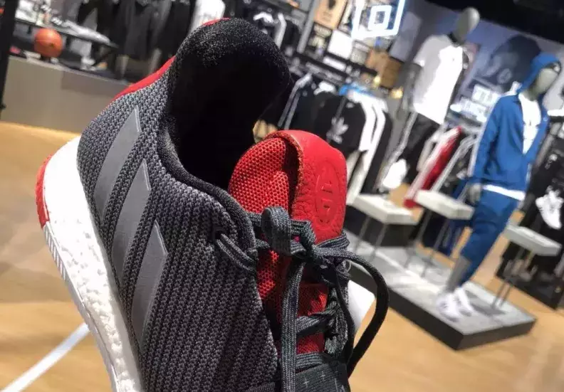 Adidas Харден Том. 3