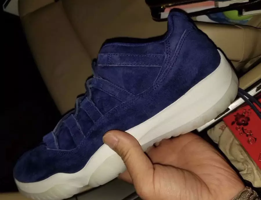 Air Jordan 11 Low Derek Jeter RE2PECT