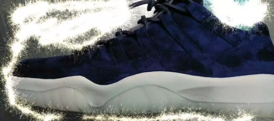 Air Jordan 11 Low Derek Jeter