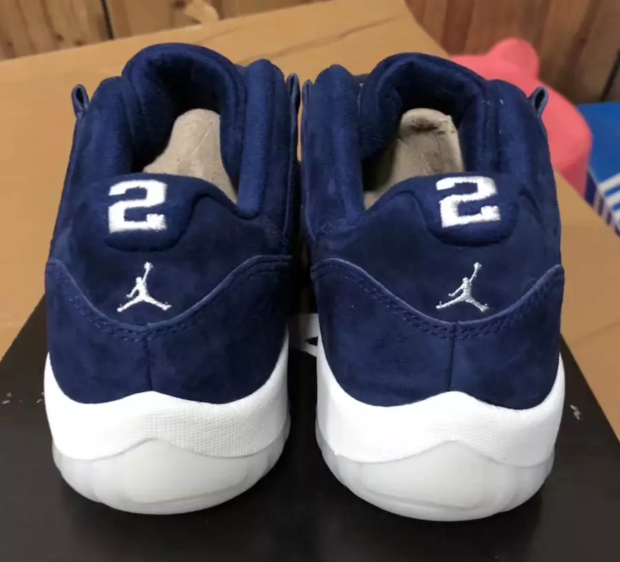 AIR Jordan 11 Low Jeter RE2PECT AV2187-441