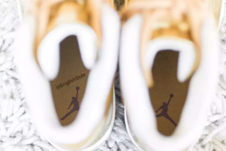 Mostra d'or metàl·lic Air Jordan 11 OVO