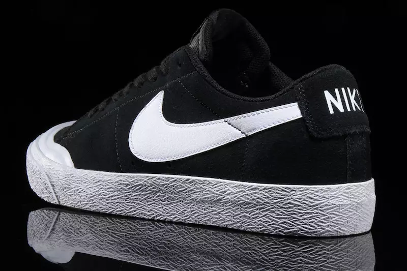 Nike SB Blazer Low XT အနက်ရောင် အဖြူရောင်