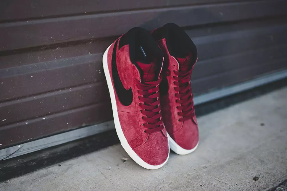 Foireann Dearg Nike SB Blazer Préimh