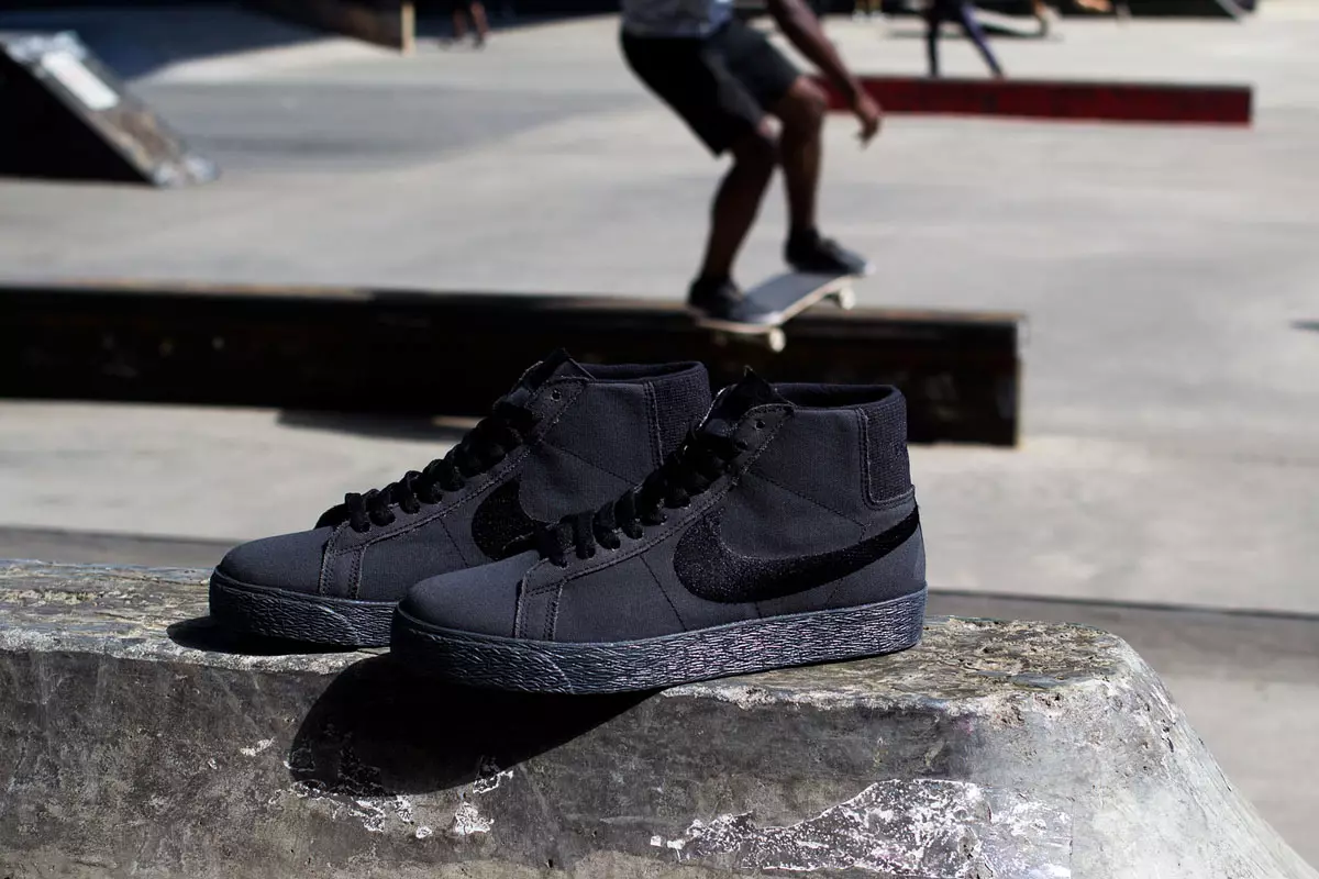 Блейзер Nike SB з пропускам