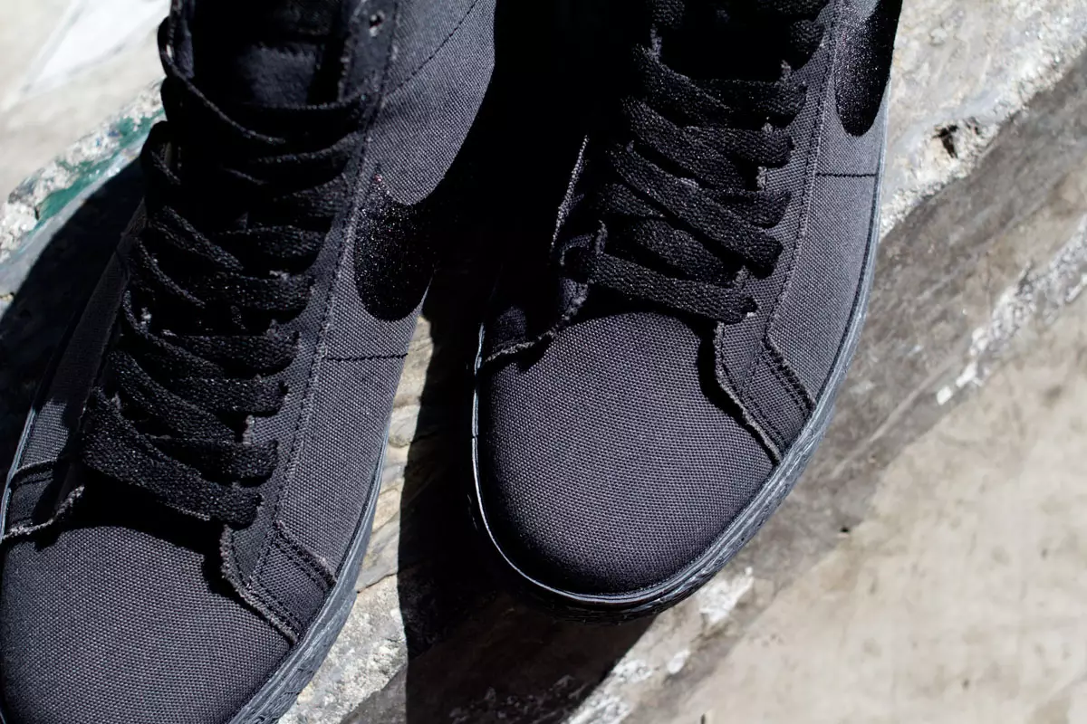 Áo khoác xuyên thấu Nike SB Blazer