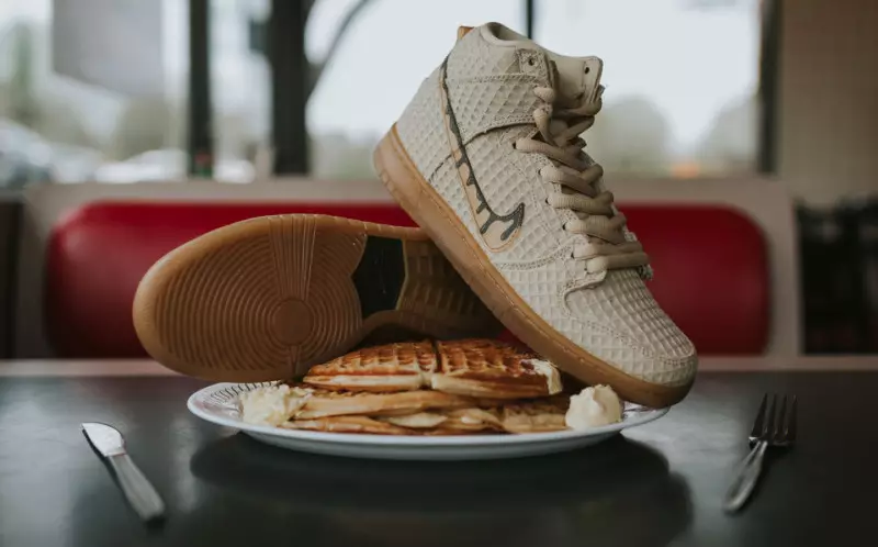 Pollo y Waffles Nike Dunk High