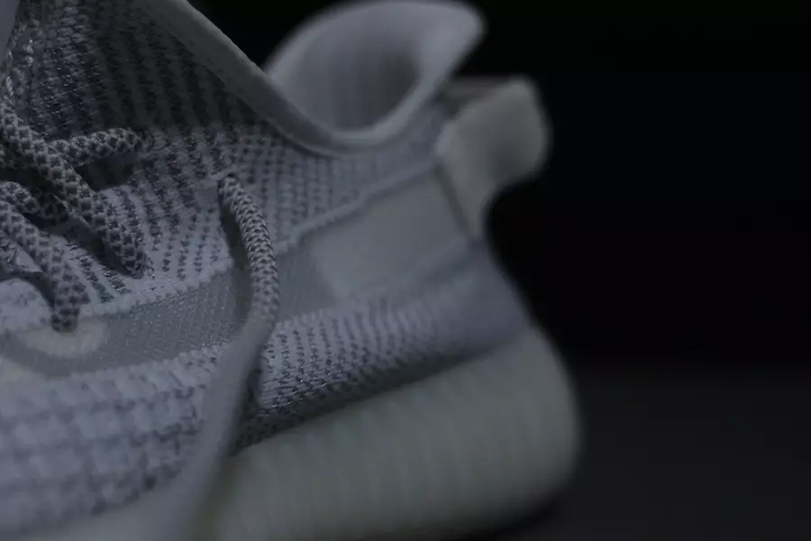 Adidas Yeezy Treisiú 350 V2 Praghas Dáta Eisiúna Statach