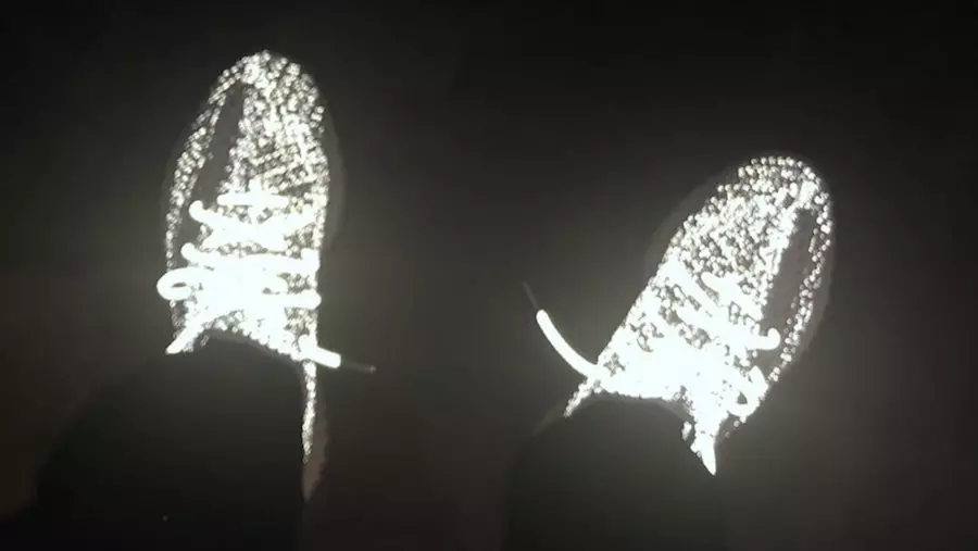 Yeezy Boost 350 V2 statički reflektirajući