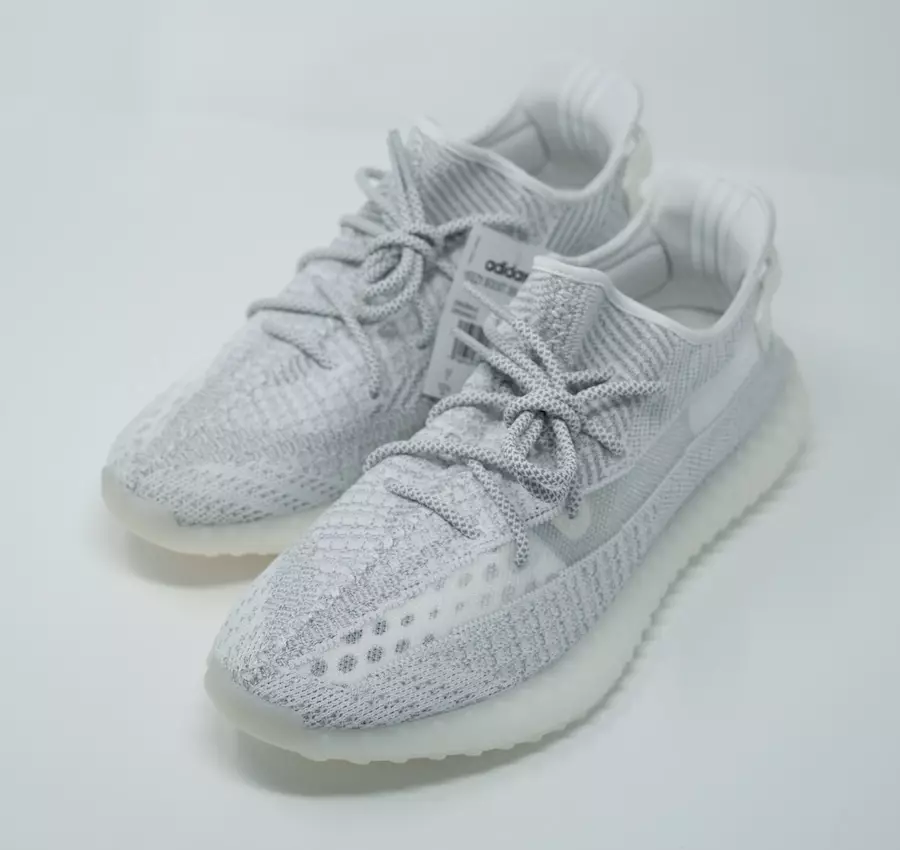 تاريخ إصدار adidas Yeezy Boost 350 V2 Static Reflective EF2905