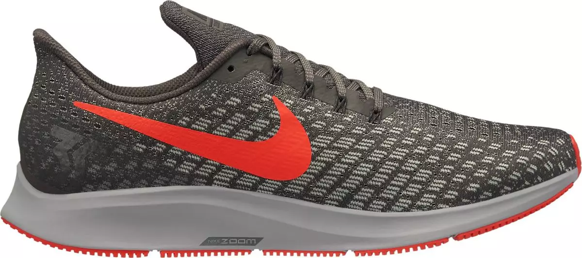 Amostra de Nike Pegasus 35 First Look