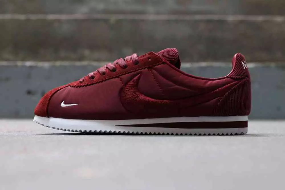 Nike Classic Cortez SP Paketi