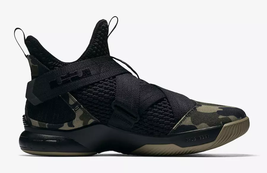 Saighdiúir Nike LeBron 12 Camo AO4054-001