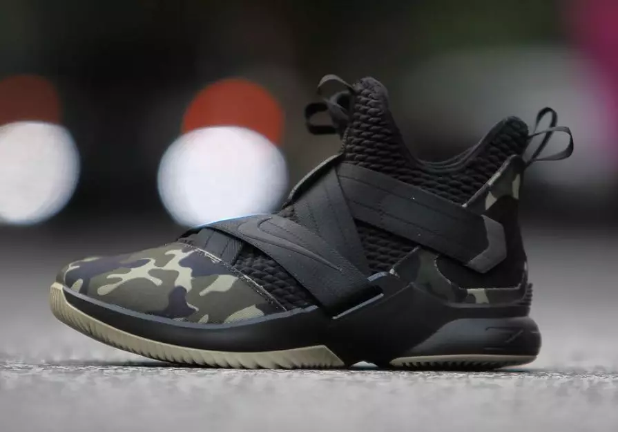 Nike LeBron Soldier 12 Camuflaje AO4054-001