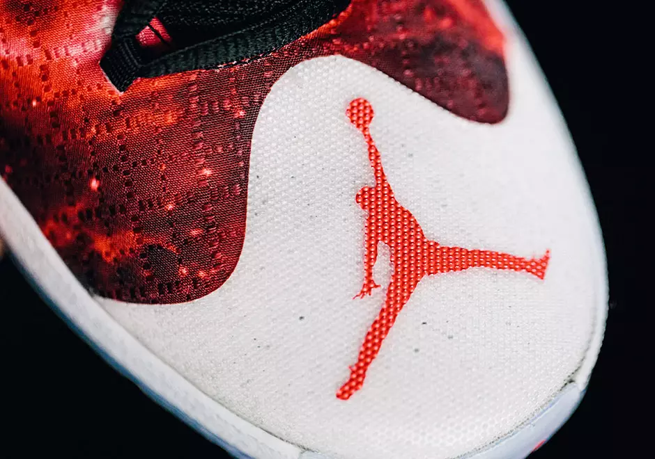 Air Jordan XXX Jordan با نام تجاری Classic East West