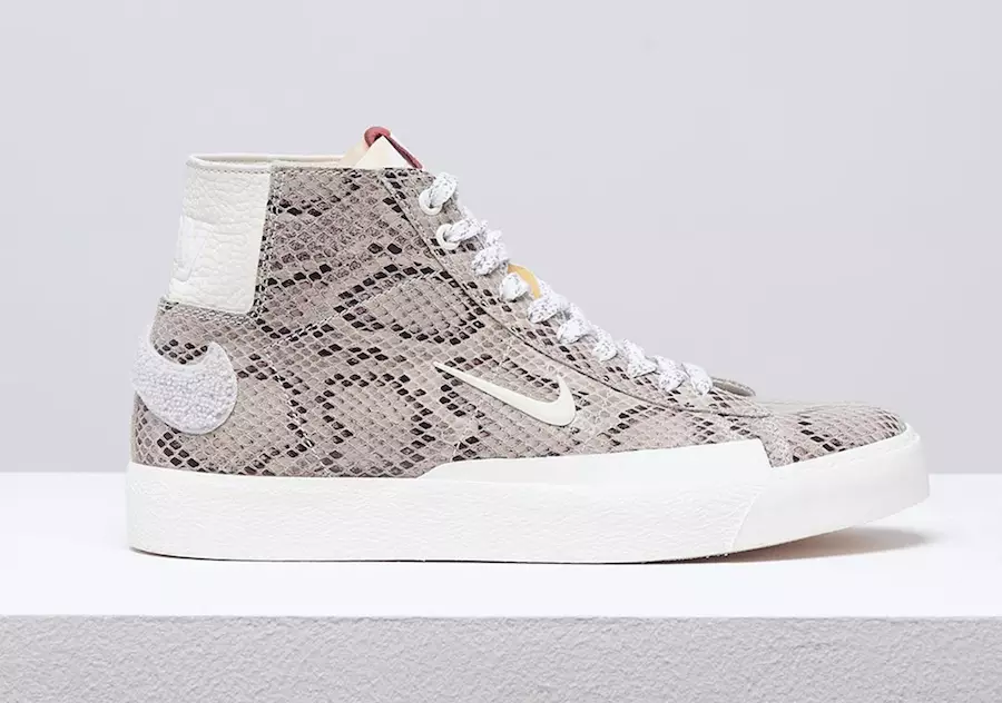 Soulland Nike SB Blazer Средина ПЕТ.ден 03 Датум на издавање