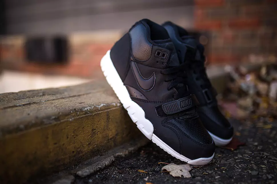 Nike Air Trainer 1 Mid Black White