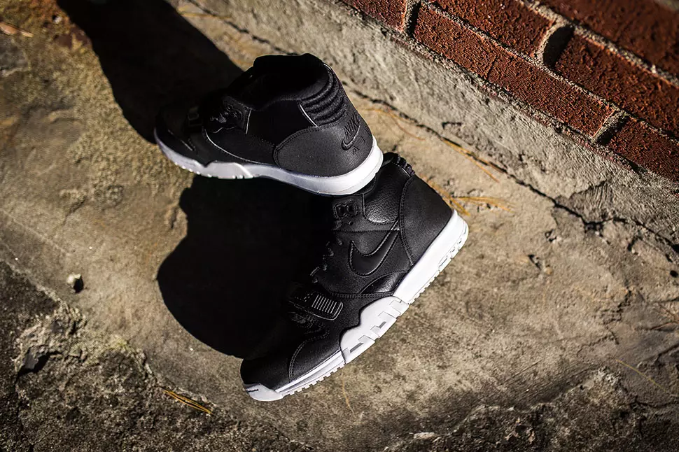 Nike Air Trainer 1 Mid Black