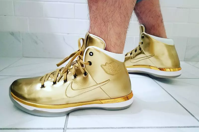 Aer Jordan 31 Karat Gold