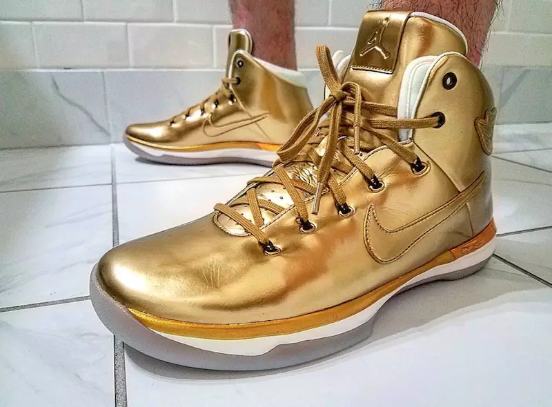 Air Jordan 31 karat zlato