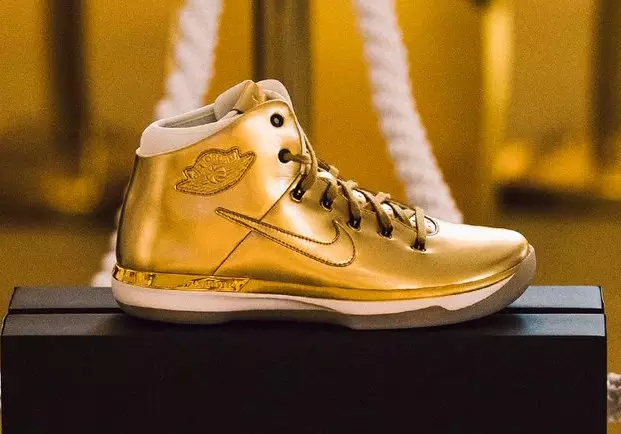 Air Jordan XXX1 Gold Karat