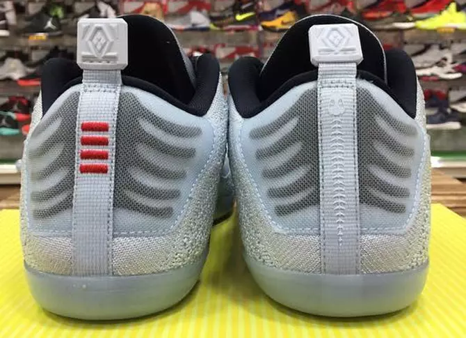 Nike Kobe 11 Ngày Halloween của gót chân chết