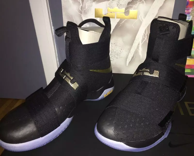 Nike LeBron Kyrie Game 5 čempionato paketas