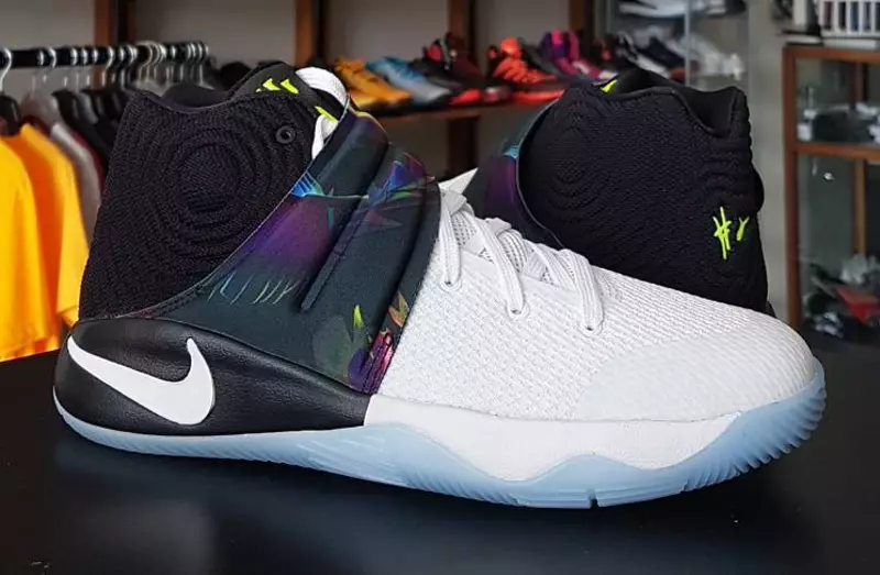 Parada e Nike Kyrie 2