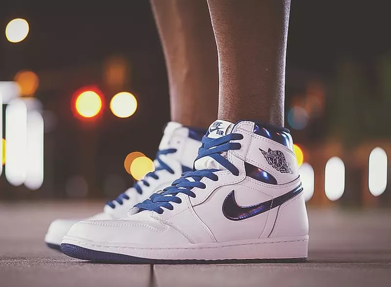 Air Jordan 1 Metallic Navy ոտքով