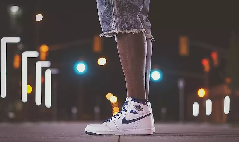 Air Jordan 1 Metallic Navy On Foot