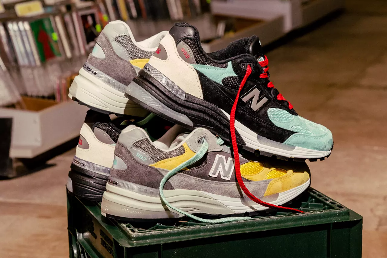 Nice Kicks Amoeba Music New Balance 992 Data premiery Cena