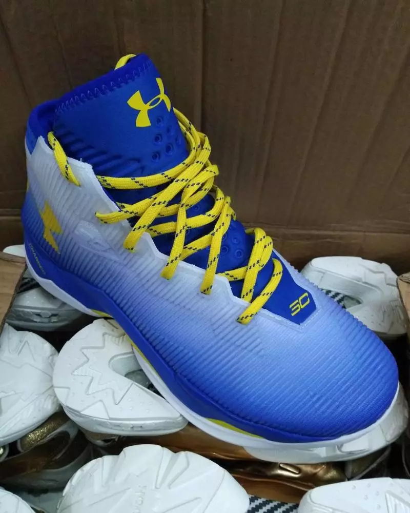 „Under Armour“ Stephas Curry 2.5