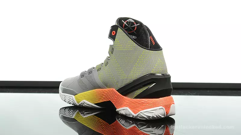 Iron Slijpt Iron Under Armour Curry 2