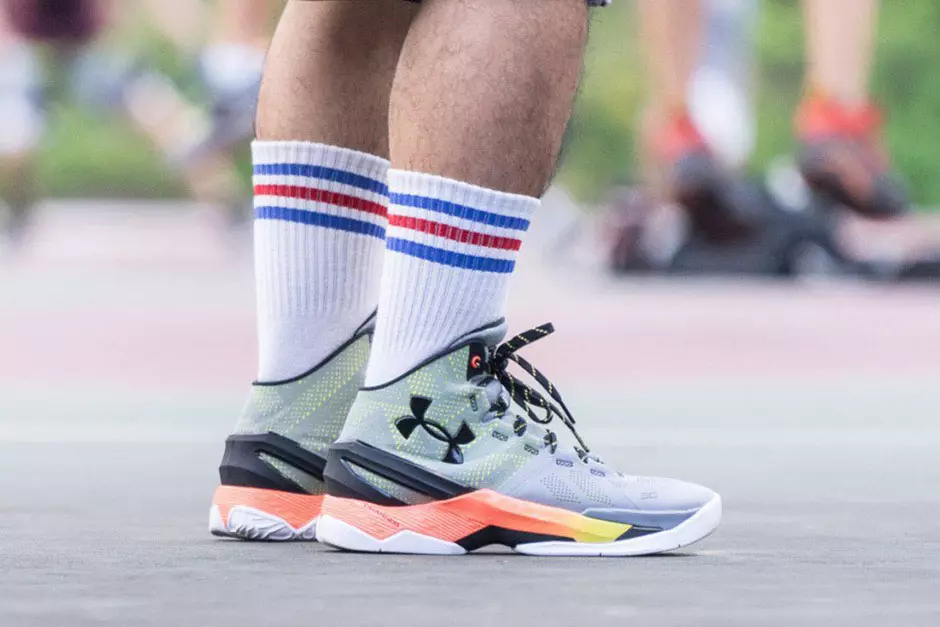 Sắt mài sắt Under Armour Curry 2